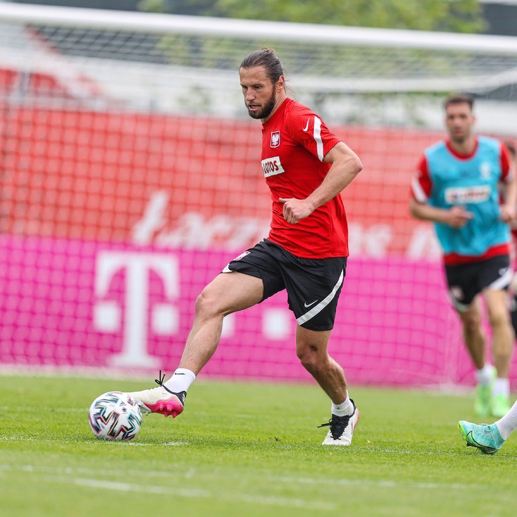 Grzegorz Krychowiak nie zagra z Hiszpanią. Regulamin nie zna litości